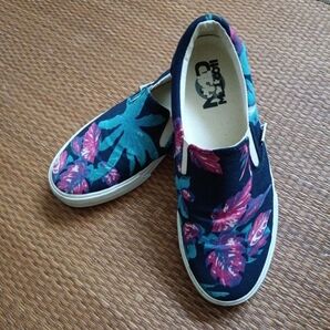 MAD FOOT 花柄キャンバス スリッポン