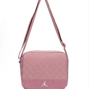 【新品 未使用】NIKE ジョーダン モノグラム メッセンジャーバッグ ショルダー ピンク pink【日本未発売】