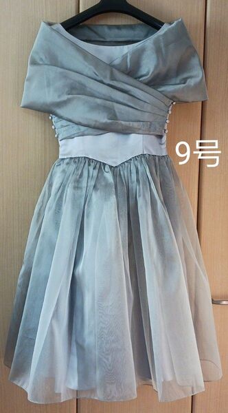 【preference 】 パーティードレス オフショルダー グレー 結婚式 パニエ付 9号