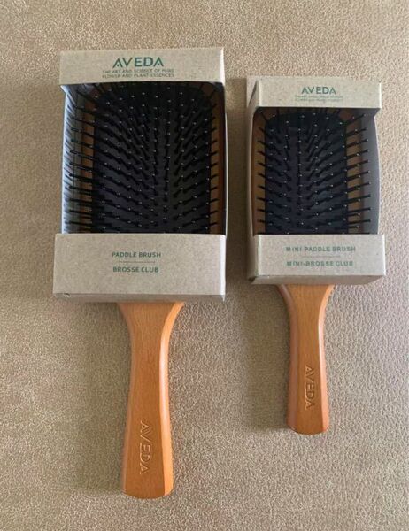 AVEDA ヘアブラシ レギュラーとミニ2点セット