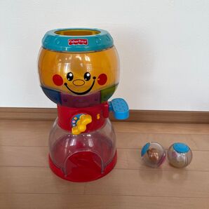 フィッシャープライス コロコロボール 何がでるかな?カプセルマシン