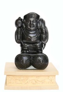 手彫りの逸品 天然ジェット「大黒天」置物 、ジュエリー素材