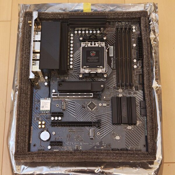 【正常動作品】ASRock マザーボード B650 PG Lightning WiFi ATX AM5ソケット DDR5 対応