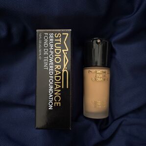 MAC マック スタジオ ラディアンス セラム ファンデーション NC25