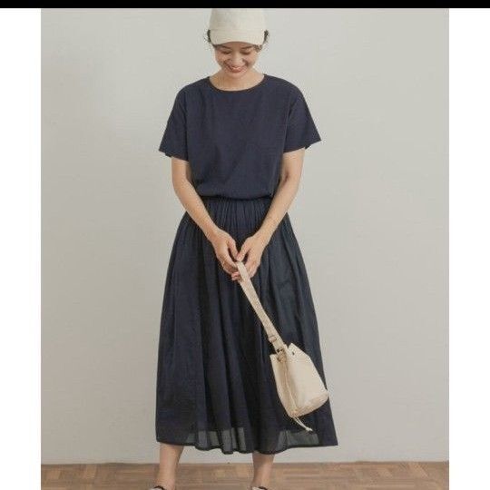 URBAN RESEARCHコットンボイルドッキングギャザーワンピース