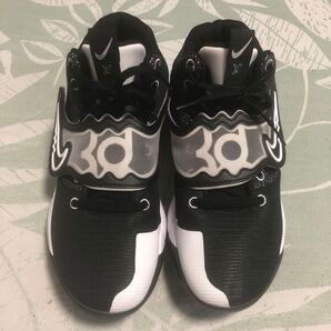 NIKE KD Trey 5 X EP ブラック/ホワイト