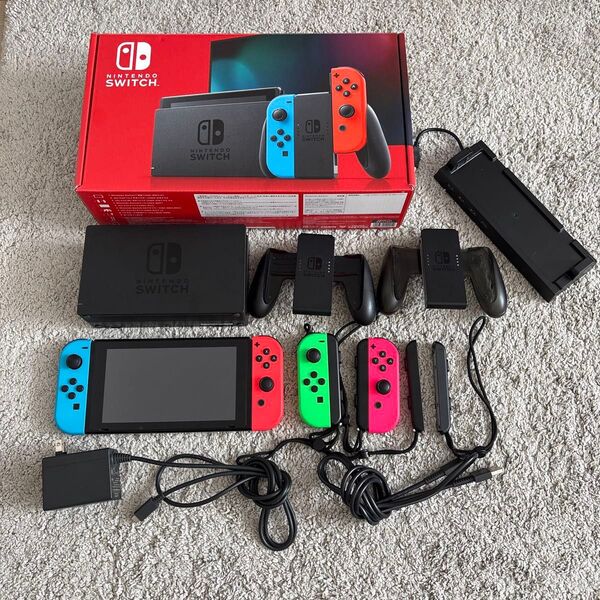 Nintendo Switch本体一式 + ジョイコン + 4ポートUSBドッグ付き