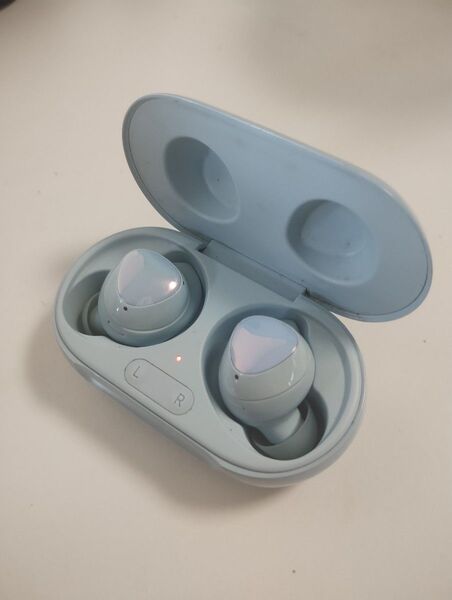 Galaxy Buds+ SM R175 ワイヤレスイヤホン Samsung サムスン