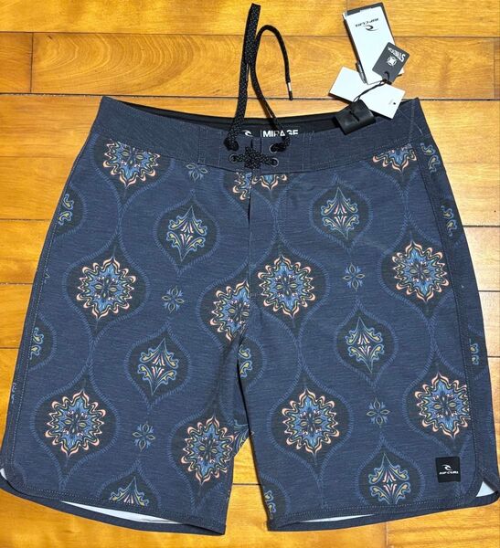 【RIPCURL(リップカール)】メンズ ボードショーツ 水陸両用総柄ストレッチ サーフトランクス(水着)