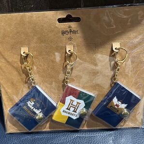 ハリーポッタースタジオツアー東京限定       魔法書キーリング3種セット