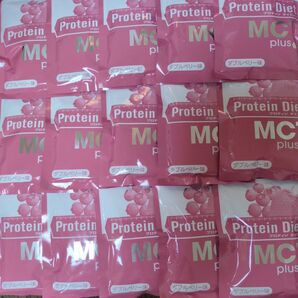 プロティンダイエット MCTプラス 50g ダブルベリー味 15袋入
