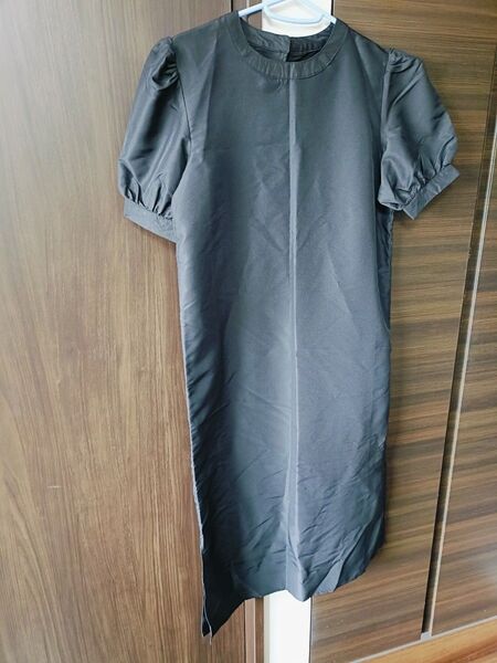 【未使用】GRL グレイル パフスリーブワンピースMサイズ スリット入り