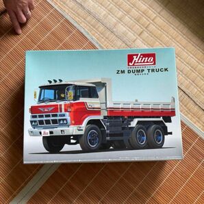 新品 アオシマ 日野 ZM ダンプトラック 後期型 (昭和52年式)プラモデル