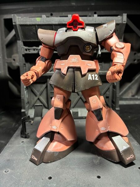 ガンプラ シャア専用ドム HG HGUC バンダイ ドム