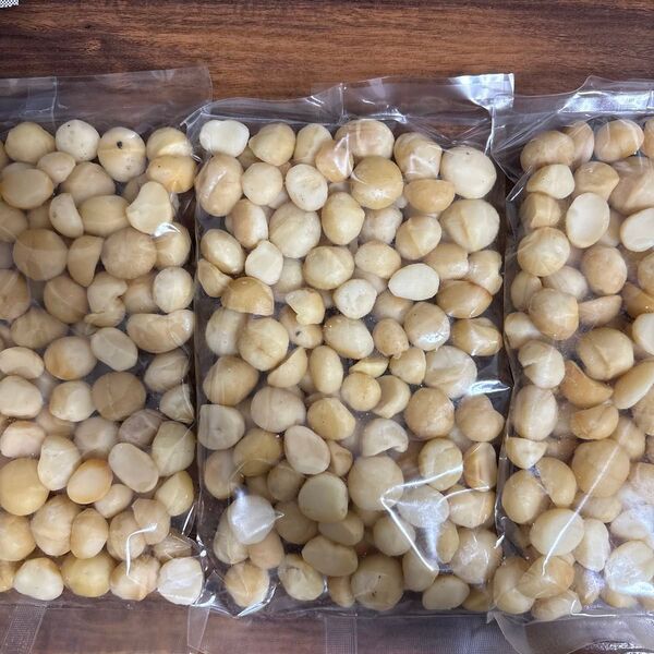 54 マカダミアナッツ 200g×3袋