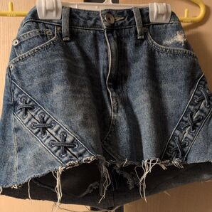 GYDA デニム ショートパンツ 編み上げ 切りっぱなし