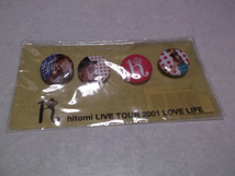 ]　hitomi　ヒトミ 【　缶バッジ　4個セット　♪美品　】　TOUR 2001 LOVE LIFE_画像1