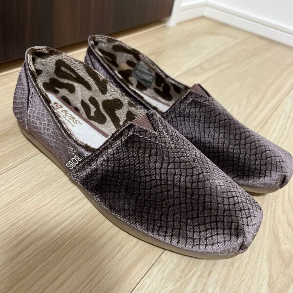 未使用!Skechers BOBS スリッポン フラットシューズ24cm