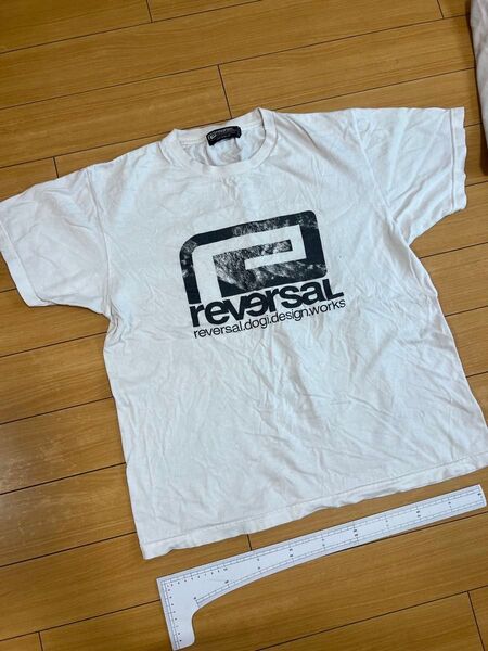 ④☆reversal(リバーサル) Tシャツ☆Lサイズ☆白ホワイト☆デカロゴ☆ブランド 綿100%☆メンズ 半袖