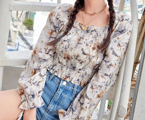 トップス スクエアネック ブラウス 長袖 レディース 夏服 春服 総柄 フリル オフショルダー へそ出し カットソー シャツ