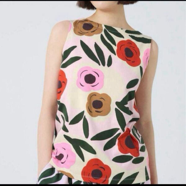 【未使用】marimekko ユニクロコラボ フラワープリント ノースリーブ UNIQLO グラフィック Tシャツ