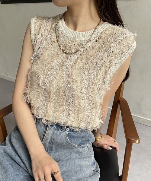 Thevon フリンジノースリニット ノースリーブ サマーニット ベージュ アイボリー 淡色 夏 秋 トップス