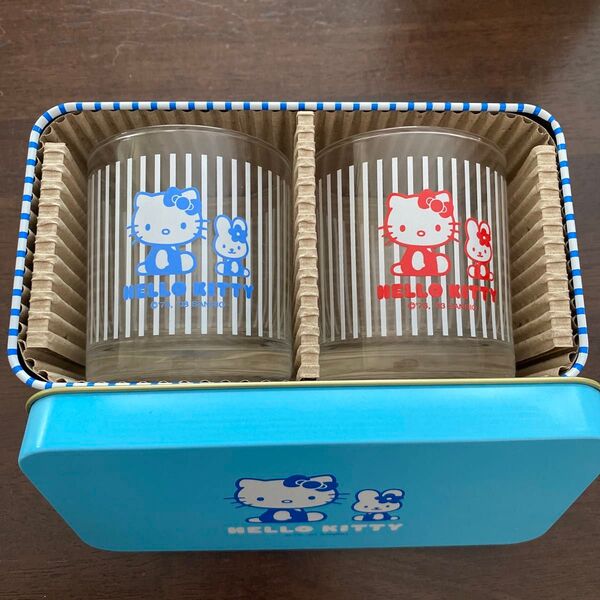 サンリオ ハローキティ コップ グラス 2個セット 缶入り