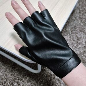 レザーグローブ 手袋 グローブ 指切り コスプレ レディース 黒 即購入可