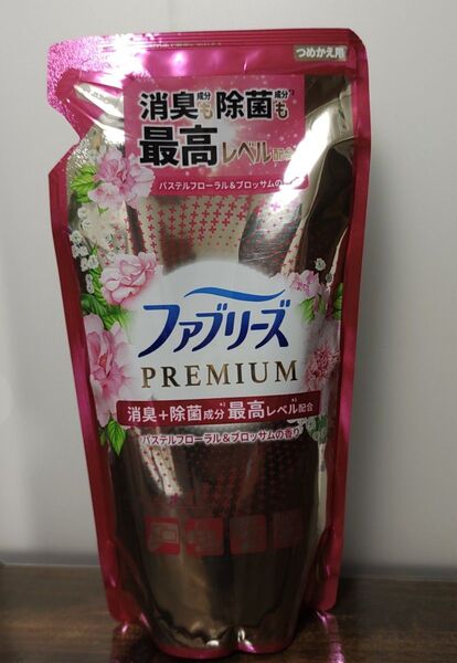 ファブリーズ プレミアム パステルフローラル&ブロッサムの香り つめかえ用 320ml×1袋