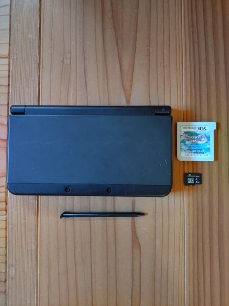ジャンク品 newニンテンドー3DS本体、付属品付き