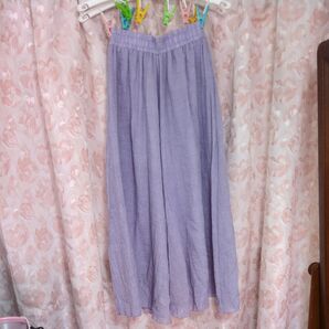 薄紫色 ゆったりパンツ