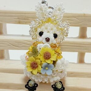 272.うさぎちゃん ヒマワリブーケ② 樹脂粘土 ビーズ ハンドメイド ストラップ