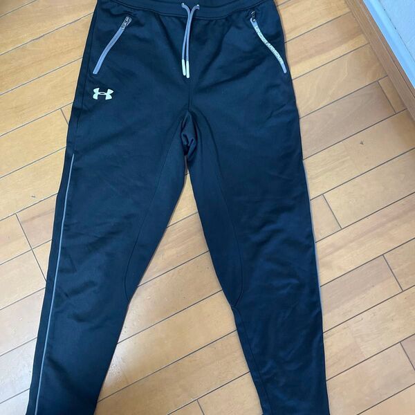 アンダーアーマー スポーツパンツ メンズ 黒 トレーニングウェア