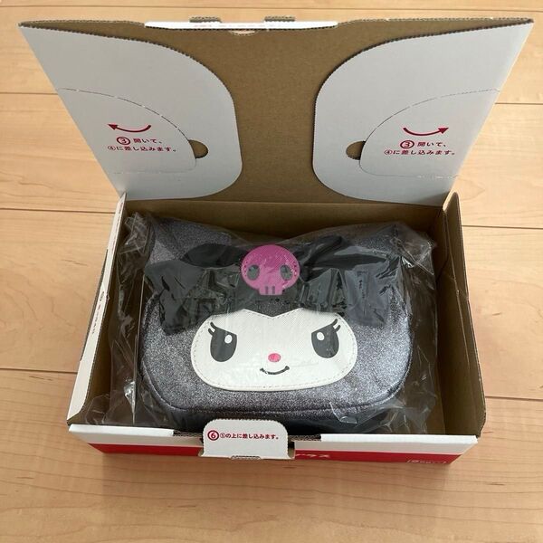 【新品未使用】GU×サンリオのコラボ クロミちゃん グリッターポーチ キラキラ ダイカットポーチ