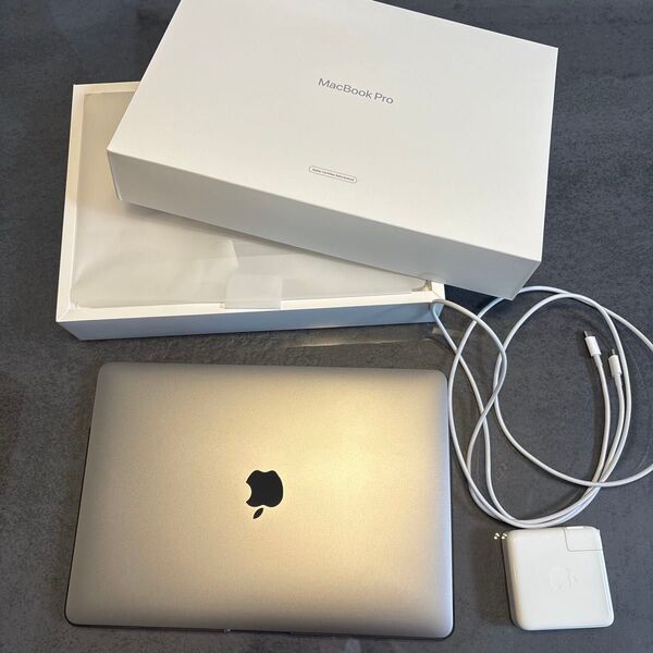 Apple MacBook Pro (M2, 2022) 本体 13インチ