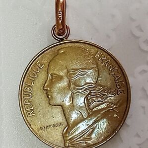 超希少 現在入手困難!K18留金付き フランス マリアンヌ 10サンタイムcoin 1982 パリ 希少につき相場高騰