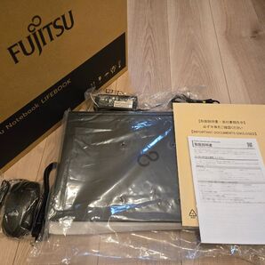 【未使用】富士通 A5513/R 第13世代i5/16GB 顔認証 2025年製現行モデル