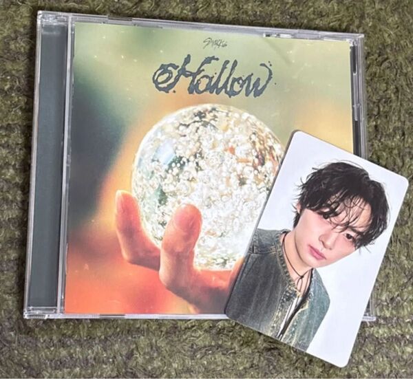 通常盤 (初回仕様) フォトカードC Stray Kids CD Hollow トレカ スキズ リノ シリアルなし