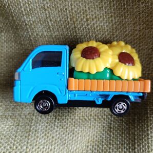 トミカ