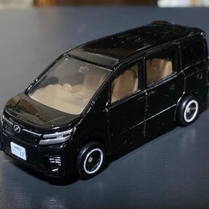 トミカ トヨタ ヴォクシー 80系 リアD.A.Dステッカー