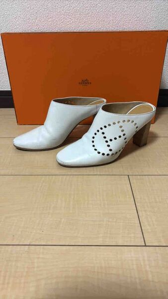 正規 エルメス HERMES エブリン Hパンチングロゴ サボサンダル ミュール ハイヒール レザー 白 ホワイト
