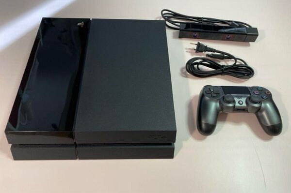 早い者勝ち!PS4本体カメラ付き!(CUH-1000A,PlayStation4 PS4 プレイステーション4 初期化