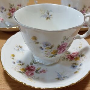 ☆ロイヤルアルバート カップ&ソーサー☆