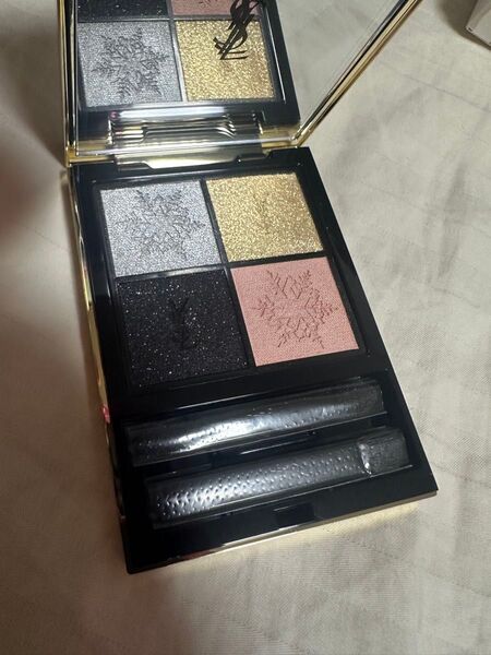 新品・未使用 イヴサンローラン ysl クチュール ミニクラッチ アイシャドウパレット 910 限定デザイン 4g