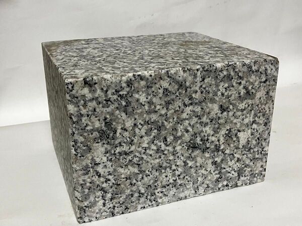 御影石 G623 キューブ 台座約7.5kg 重厚感◎ 屋外OK