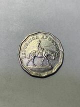 海外コイン　アルゼンチン　10ペソ 1965年_画像2