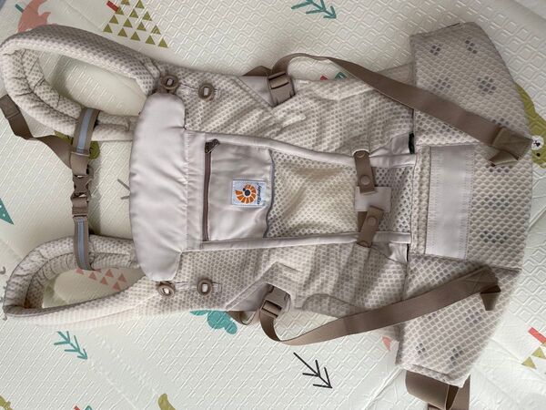 エルゴベビー 抱っこ紐 ergobaby ベージュ