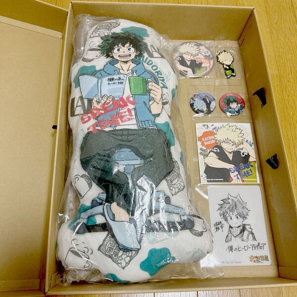 僕のヒーローアカデミア クッション 缶バッジ グッズ