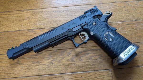 Armorer Works custom レースガン .38スーパー