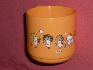 激レア！カワイイ♪ 2002年 HOKTO ホクト キノコ きのこ キャラクター プラスチック製 カップ (非売品)